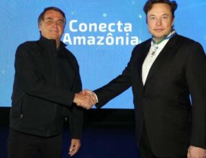 Bolsonaro 'deixa no ar' possível live com Elon Musk em Manaus: 'em defesa da nossa liberdade'; veja vídeo