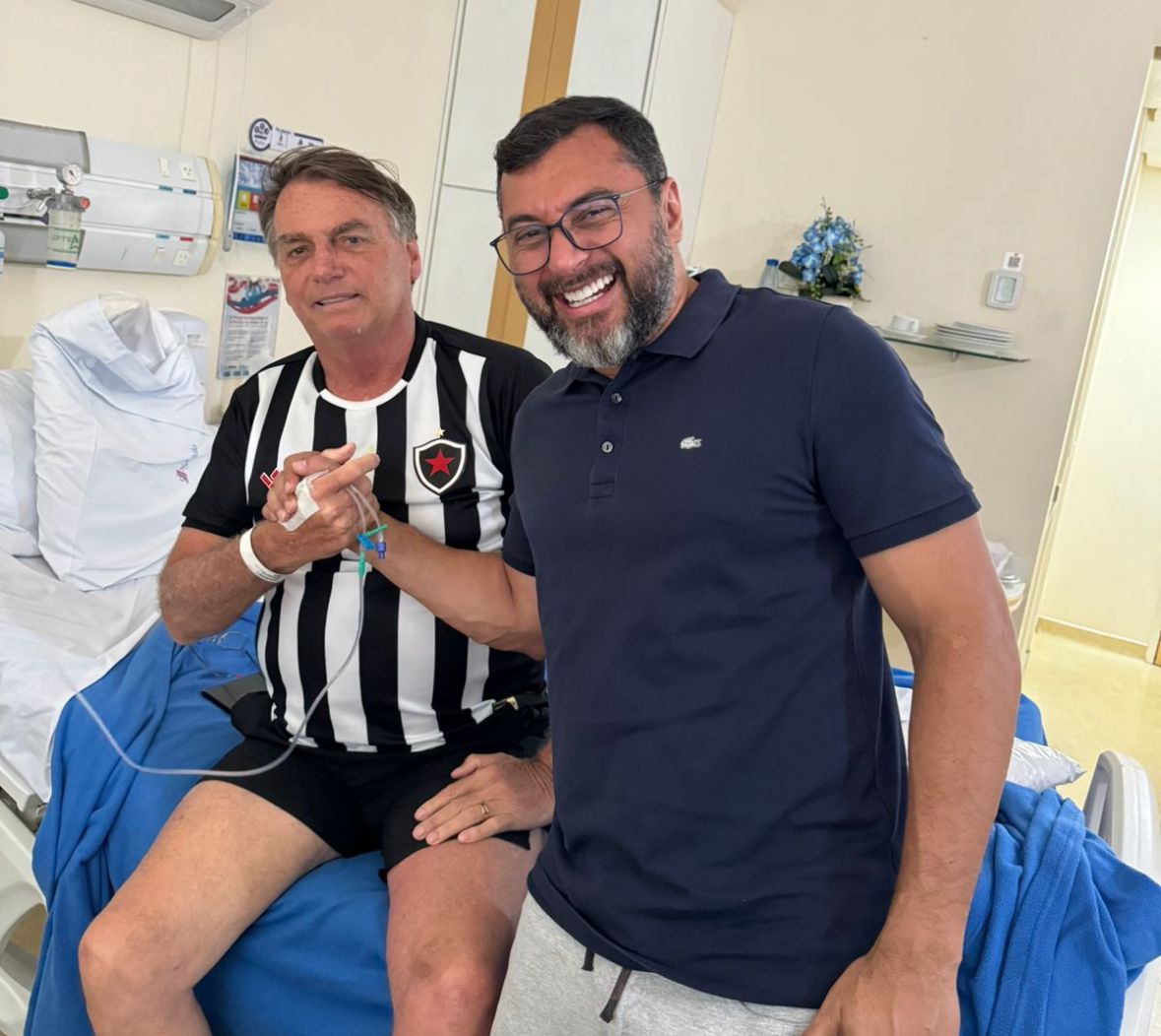 Governador Wilson Lima visita Bolsonaro em hospital de Manaus