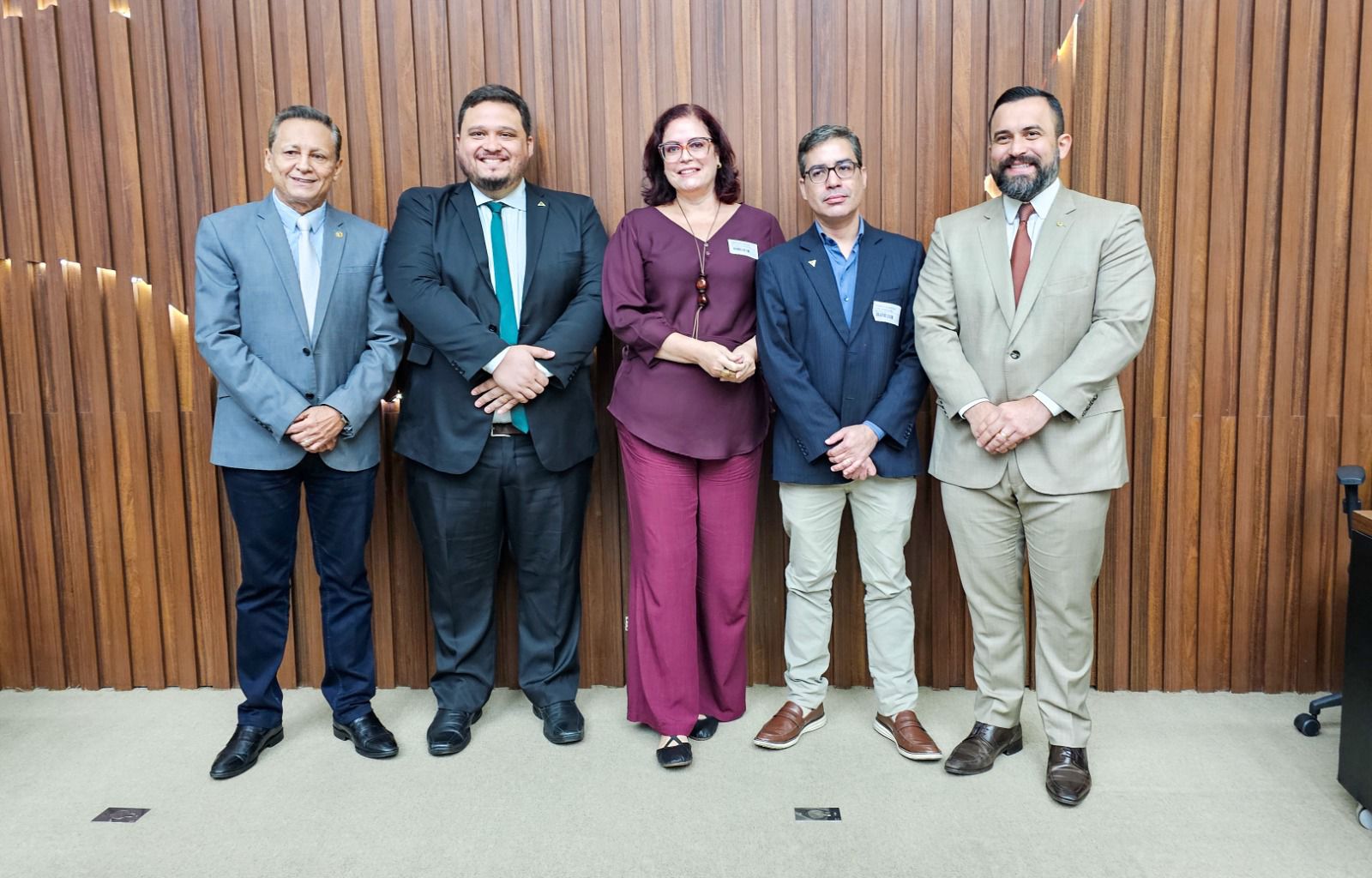 Deputado Dr. George Lins cede tempo para destacar programa Zona Franca de Portas Abertas