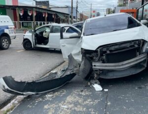 Motorista fica gravemente ferido após acidente no Conjunto Vieiralves; veja vídeo