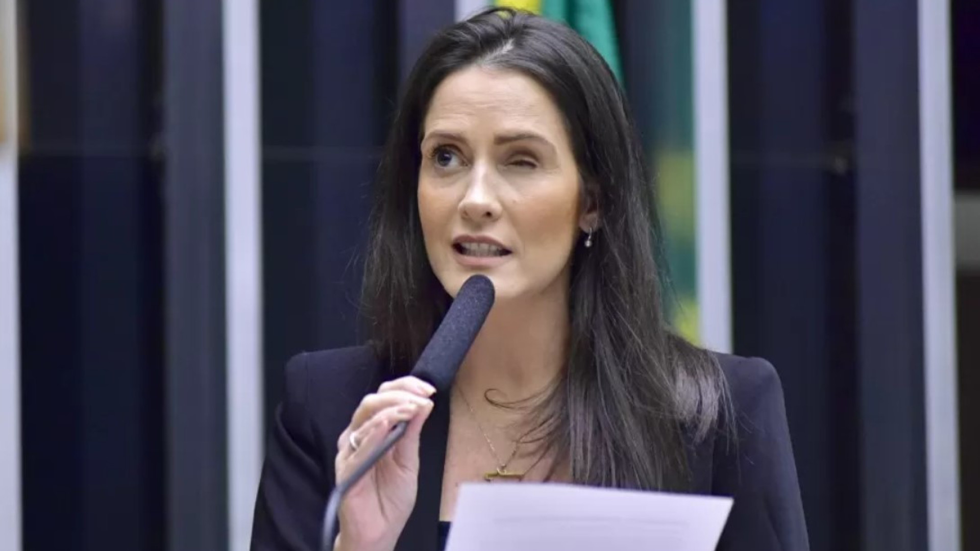 Deputada Amália Barros, vice-presidente do PL Mulher, está em estado grave em hospital