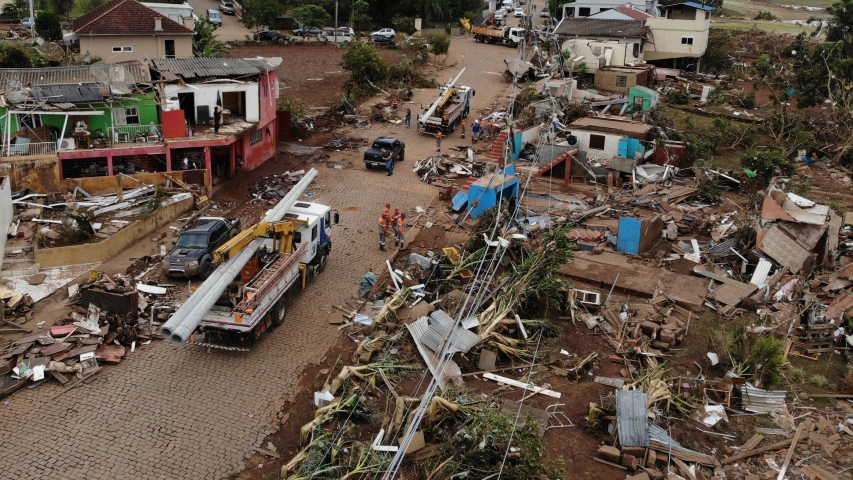 Rio Grande do Sul tem novos deslizamentos e rios voltam a transbordar; m0rtes sobem para 43