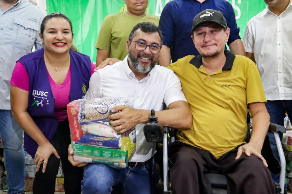 Amazonas reforça assistência a PcD e trabalhadores rurais com entrega de 750 cestas de alimentos em Manacapuru