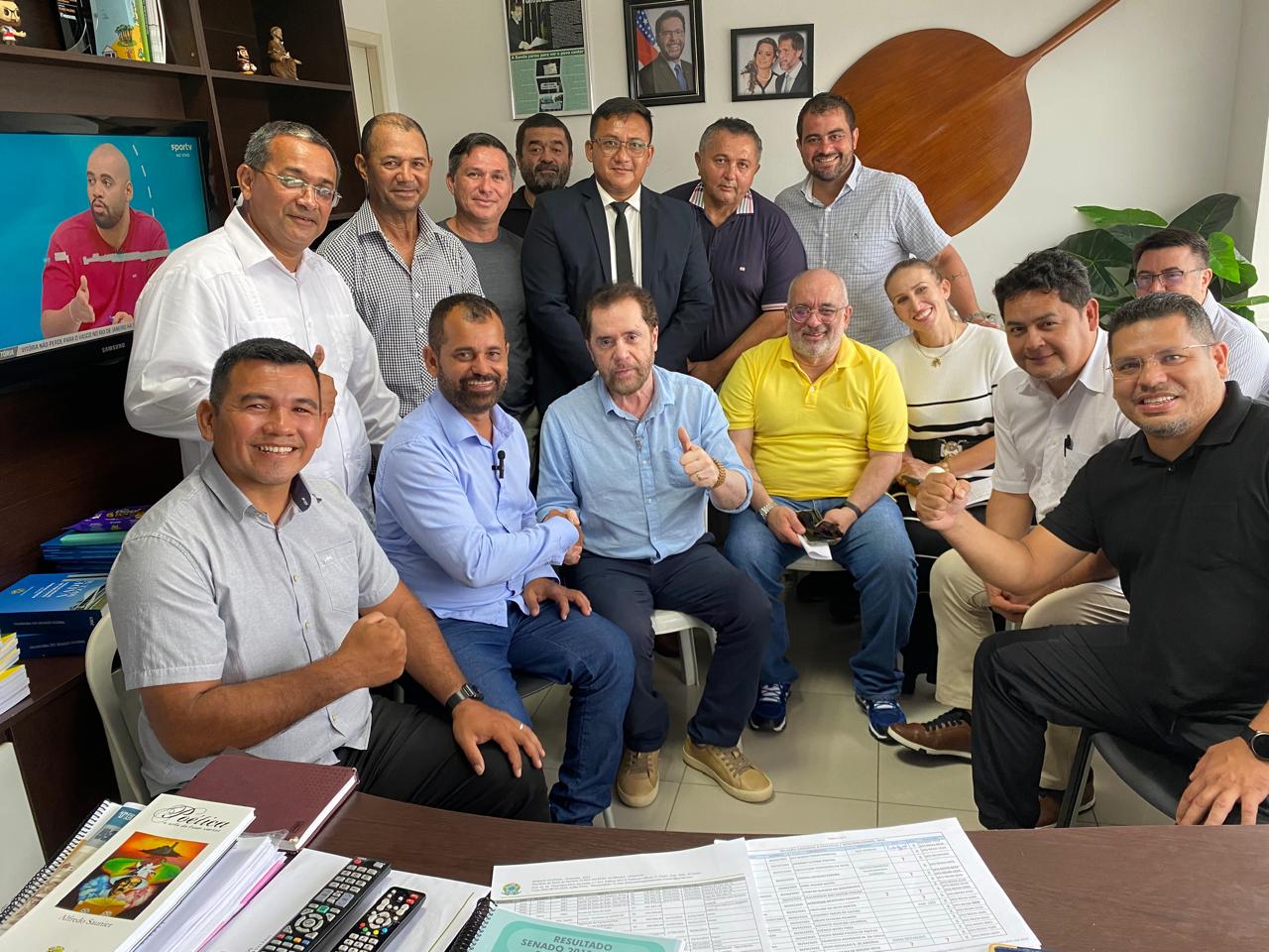 Apoiado por Plínio Valério, Altemir Barroso fortalece sua candidatura em Rio Preto da Eva; veja vídeo