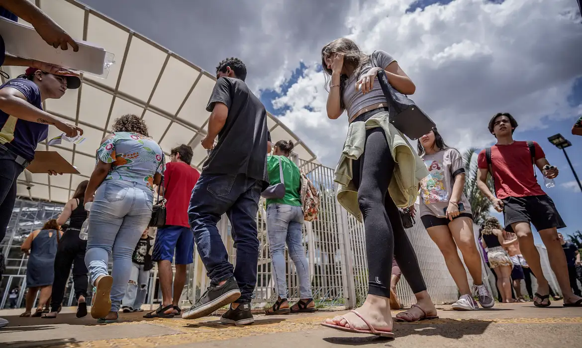 Provas do Enem 2024 serão nos dias 3 e 10 de novembro; confira o cronograma