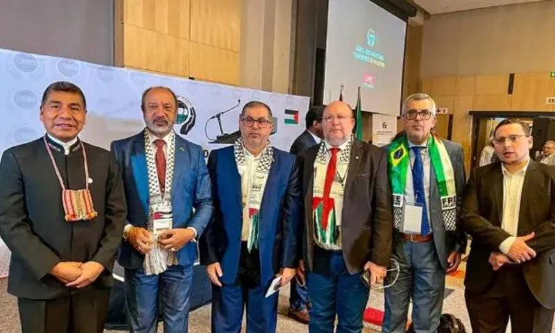Deputado do PT participa de evento com líder do Hamas