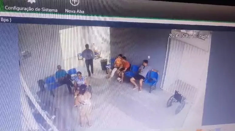 Inacreditável: homem usa Bíblia para cometer pecado mortal; veja vídeo