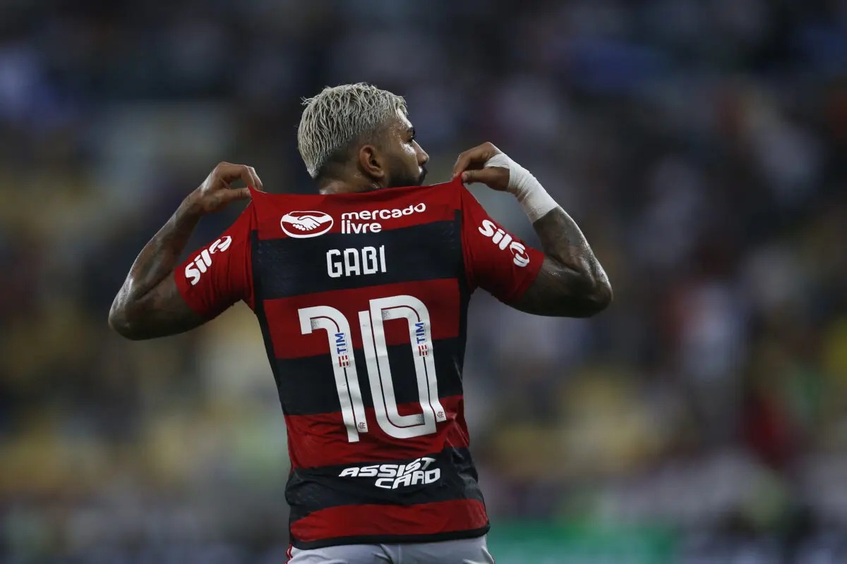 Gabigol é punido com multa e perde a camisa 10 do Flamengo após polêmica
