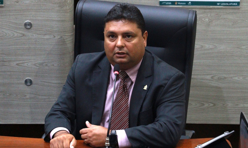 Polêmica: em ano eleitoral, Caio André renova contratos de quase R$2 milhões com empresários conhecidos no meio político