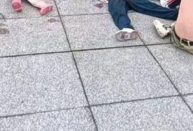 Crianças são esfaqueadas e mortas durante ataque em escola na China; veja vídeos