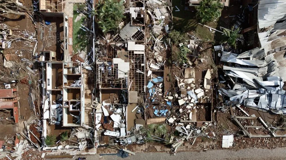Veja imagens de Porto Alegre após água baixar na cidade
