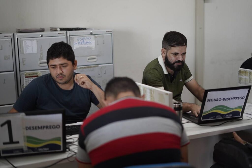 Sine Amazonas divulga 317 vagas de emprego para esta quinta-feira