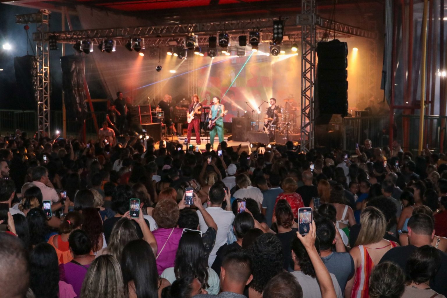 Casa de Praia Zezinho Corrêa recebe atrações variadas de lutas e músicas neste fim de semana