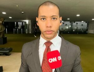 Repórter amazonense da CNN está internado após cair de prédio