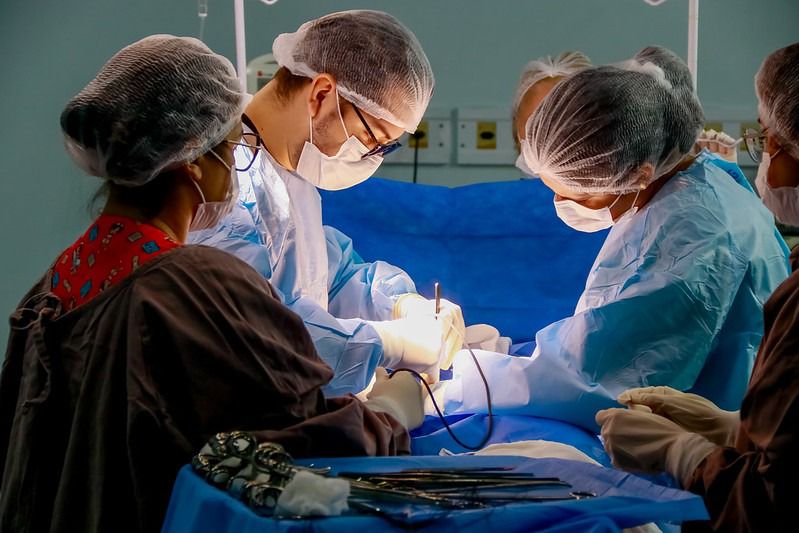Governo do AM intensifica oferta de cirurgias ortopédicas em três hospitais de Manaus em junho