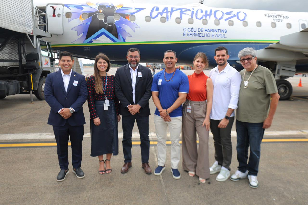 Wilson Lima reforça compromisso com empregos em apresentação de aeronave temática da Azul para Parintins