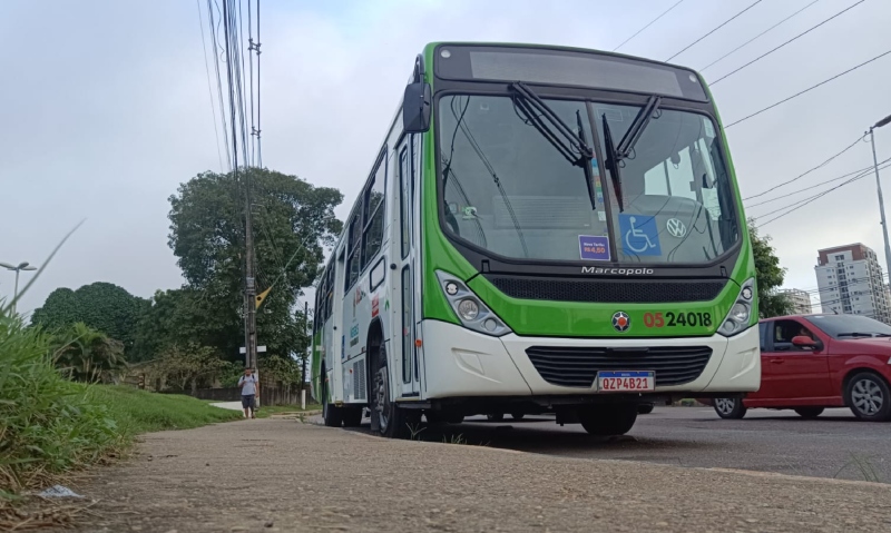 Bandidagem fora do controle: trabalhadores e estudantes são assaltados no 221 em plena manhã
