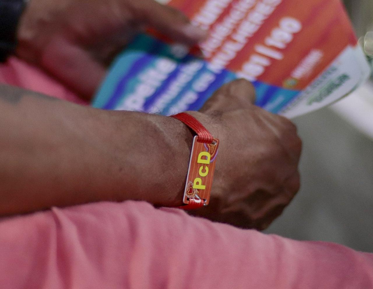 Festival de Parintins: Governo do AM abre inscrições para PcDs acessarem local exclusivo na Festa dos Visitantes
