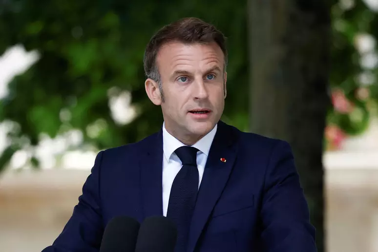 Macron dissolve parlamento e convoca eleições legislativas antecipadas na França