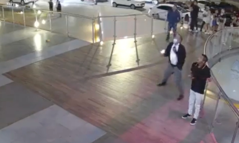 Vídeo ch0cante mostra momento que jovens m0rrem após c4írem do terraço de boate; veja