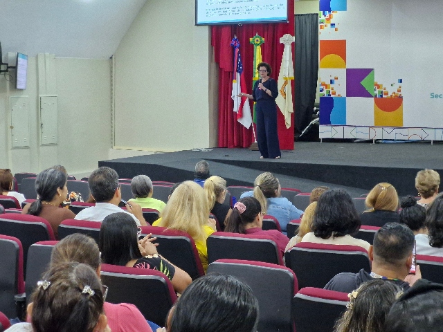 Manausprev esclarece regras de aposentadoria e pensão aos servidores da Semed