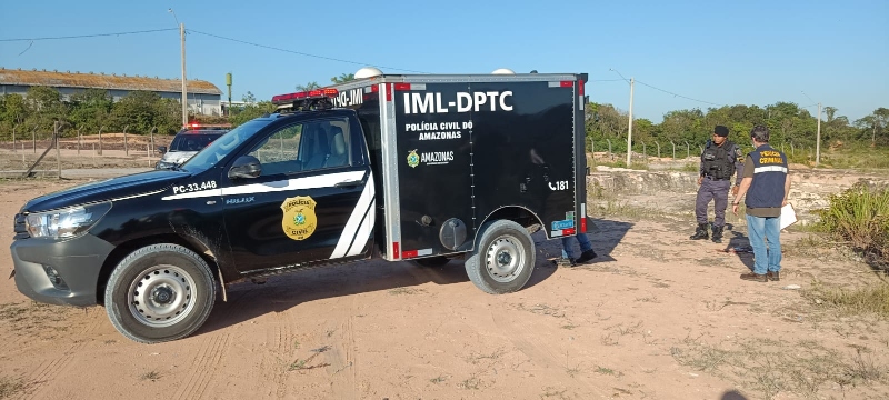 Homem é encontrado m0rto com sinais de t0rtura em terreno na Avenida Torquato Tapajós