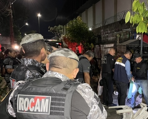 Guerra do tráfico: dois jovens são assassin4d0s e um é bale4d0 em Manaus; veja vídeos