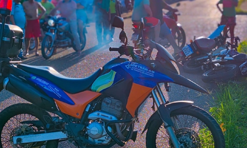 Urgente: jovem entregador m0rre após acidente entre motos em Maués; veja