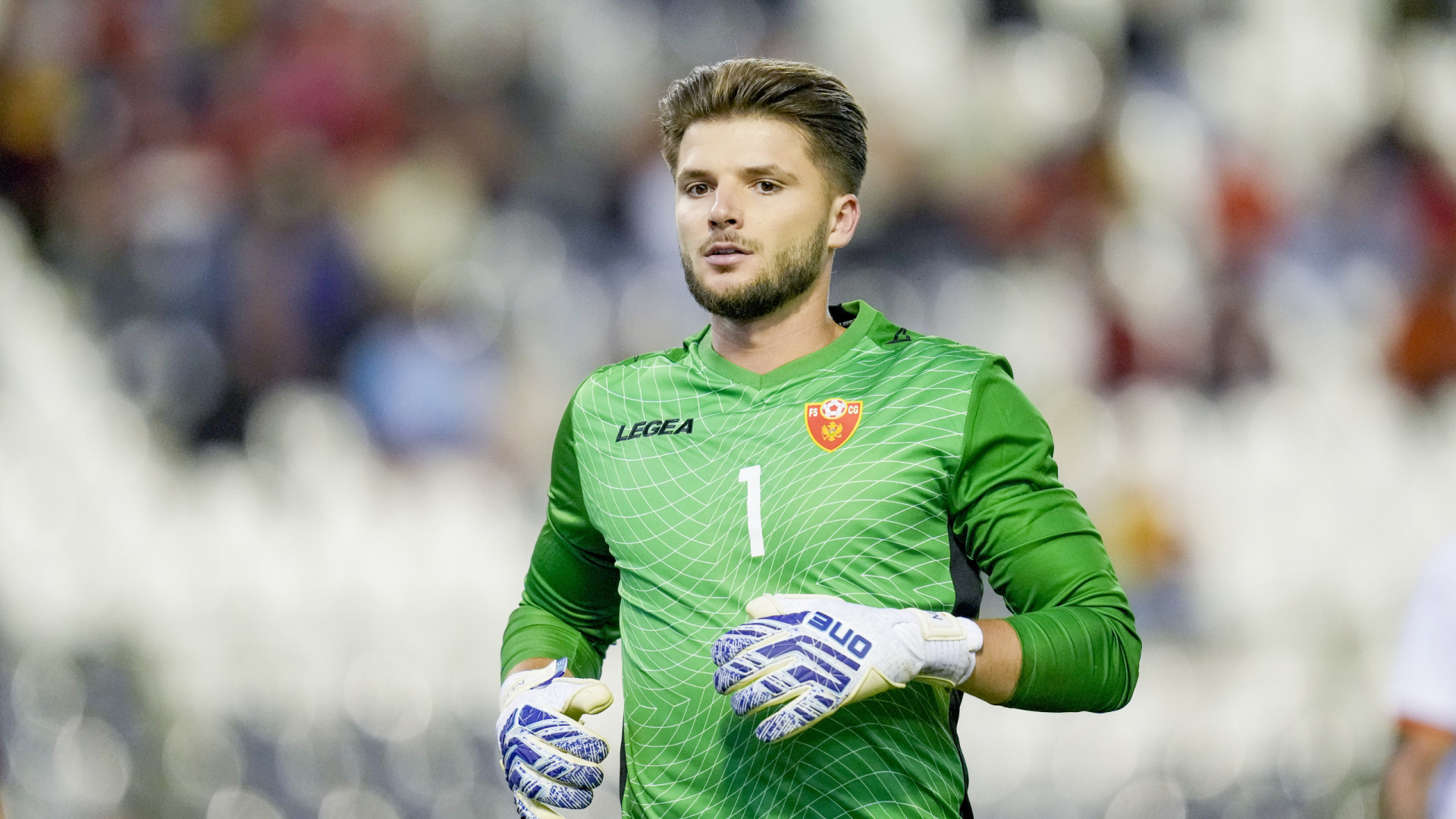 Goleiro da seleção de Montenegro m0rre após sofrer um mal-estar em seu apartamento