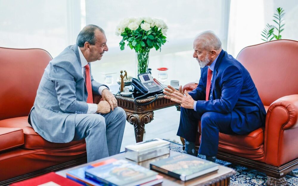Omar Aziz se reúne com Lula para tratar sobre seca no AM, novo Porto de Manaus e BR-319