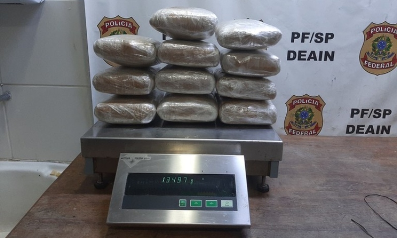 “Até o talo de maconha”: jovem sai de Manaus com mala recheada de drogas e acaba presa pela PF em aeroporto de SP