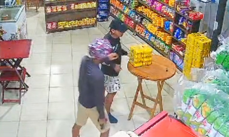 Bandidos tocam o terror em bares e mercadinhos da Redenção e ainda levam as “cervejinhas”; veja vídeos
