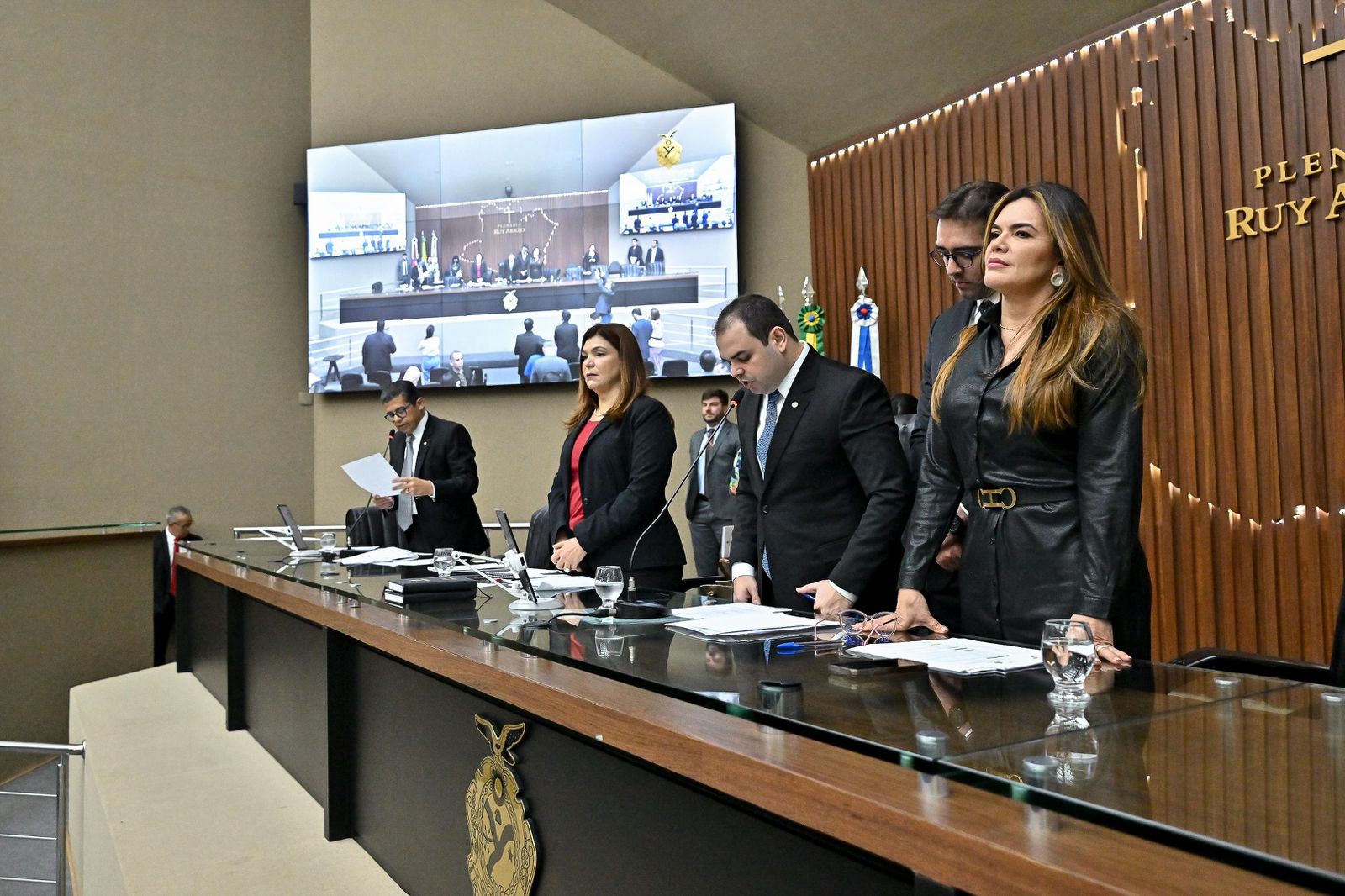 Presidente Roberto Cidade comanda votação que aprovou diretrizes do PLDO 2025