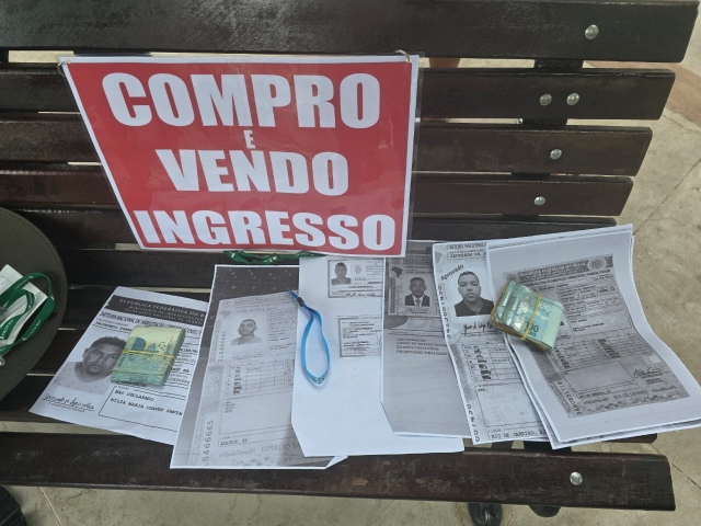 Vulgo ‘tramoia’ e ‘maracutaia’ são presos após lucrarem R$ 9 mil com venda de pulseiras para a Festa dos Visitantes em Parintins