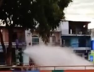 Água é desperdiçada na Compensa em dia em que Manaus enfrenta desabastecimento; veja vídeo