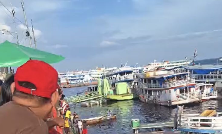 Corp0 com corda no pescoç0 é encontrado boiando em rio na Manaus Moderna; veja vídeos