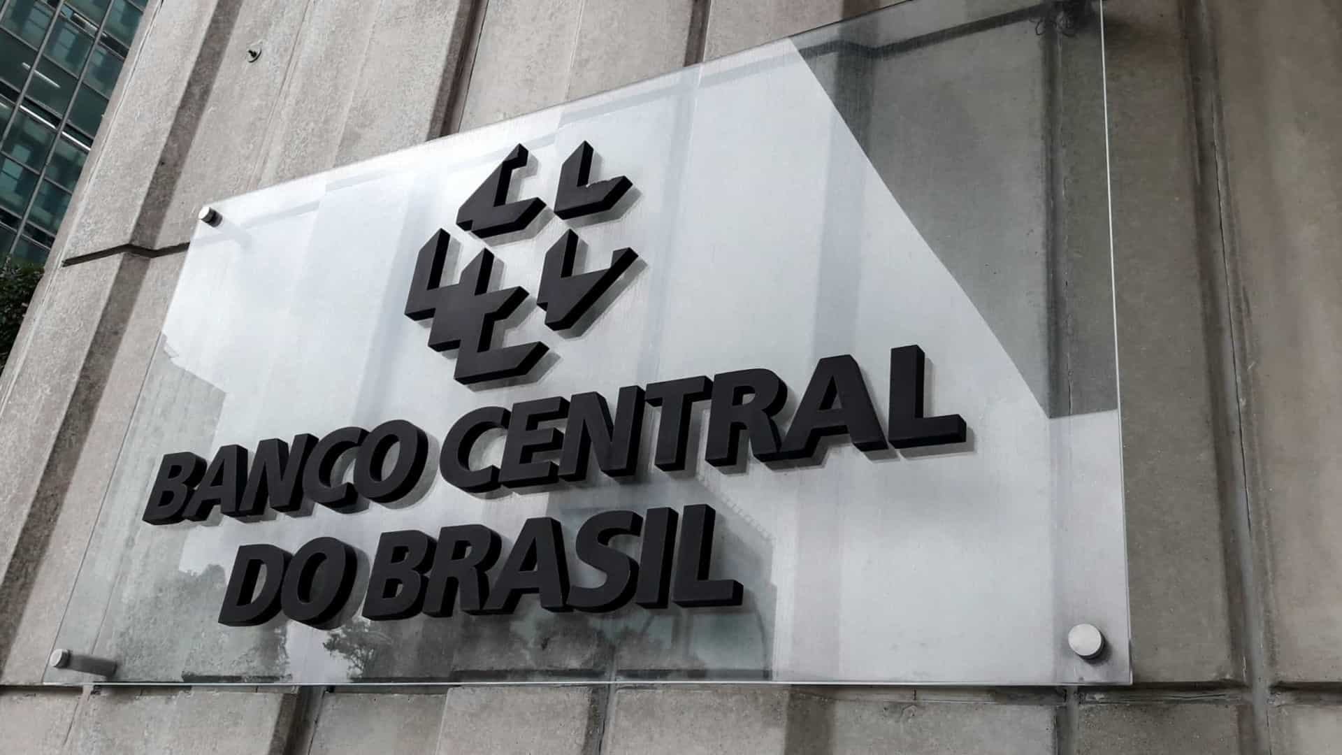 Brasileiros ainda não sacaram R$ 8,4 bilhões de valores a receber