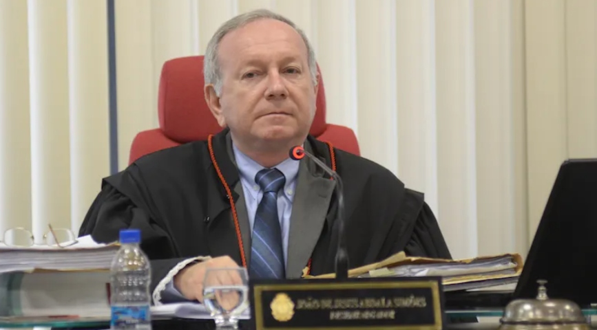 Presidente do TRE-AM, João Simões, convoca donos de institutos de pesquisa eleitoral para reunião