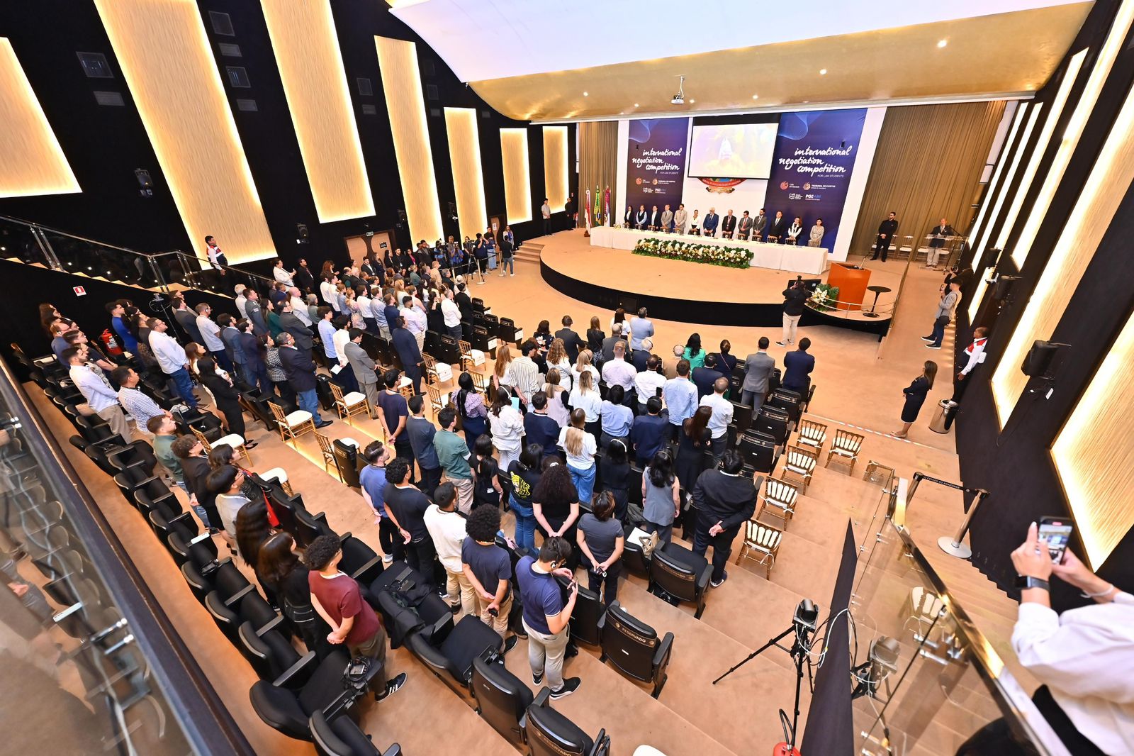 Sediada no TCE-AM, competição internacional de Direito tem início em Manaus