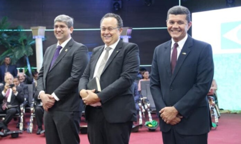 TRE-AM multa Silas Câmara, Dan Câmara e Joelson Silva por propaganda eleitoral antecipada; veja