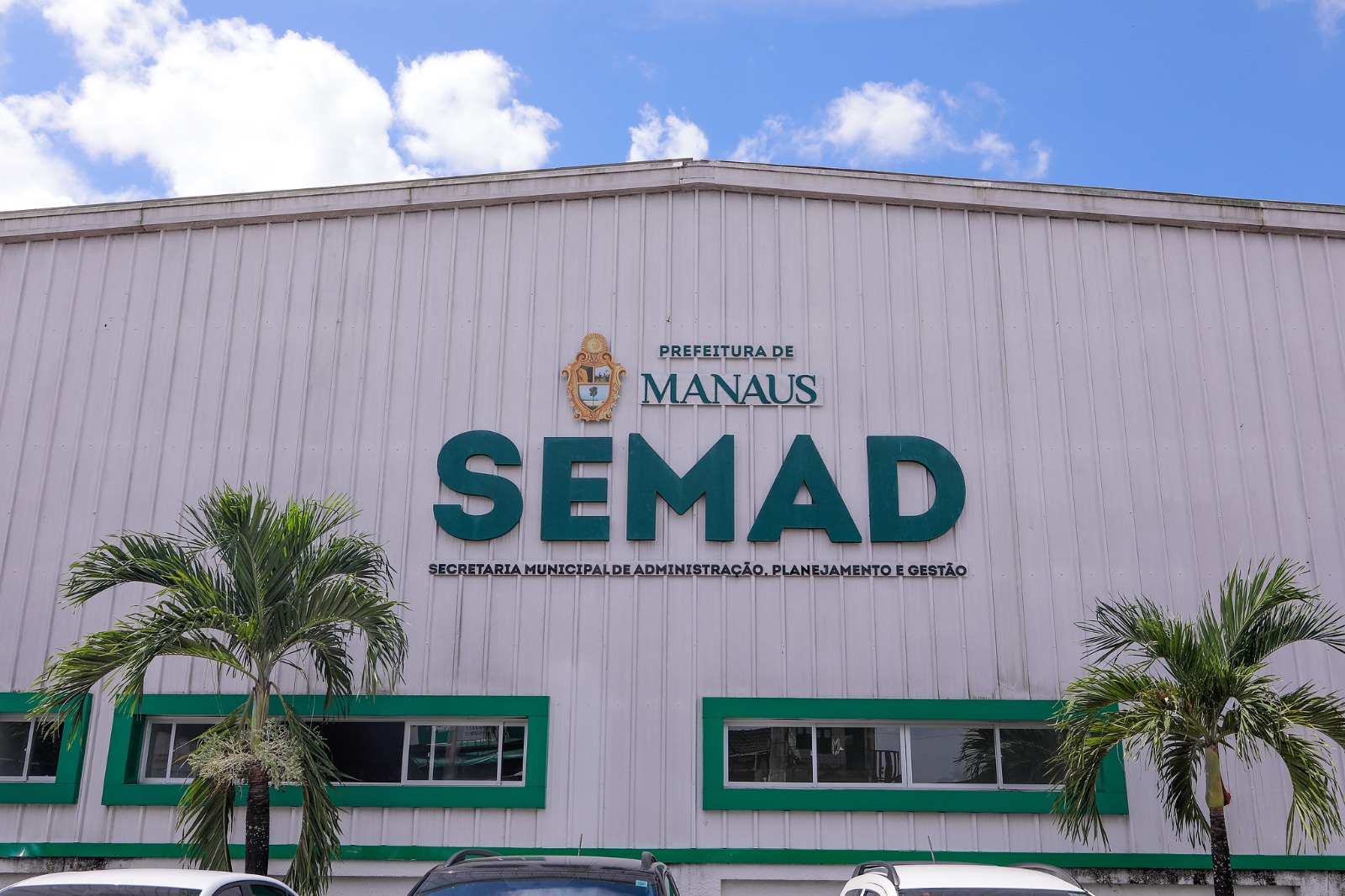 Prefeitura de Manaus antecipa 1ª parcela do 13º salário para servidores; confira