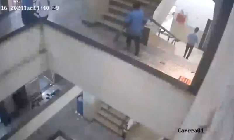 Abraço f4tal: veja momento em que jovem m0rre ao receber carinho de amigo