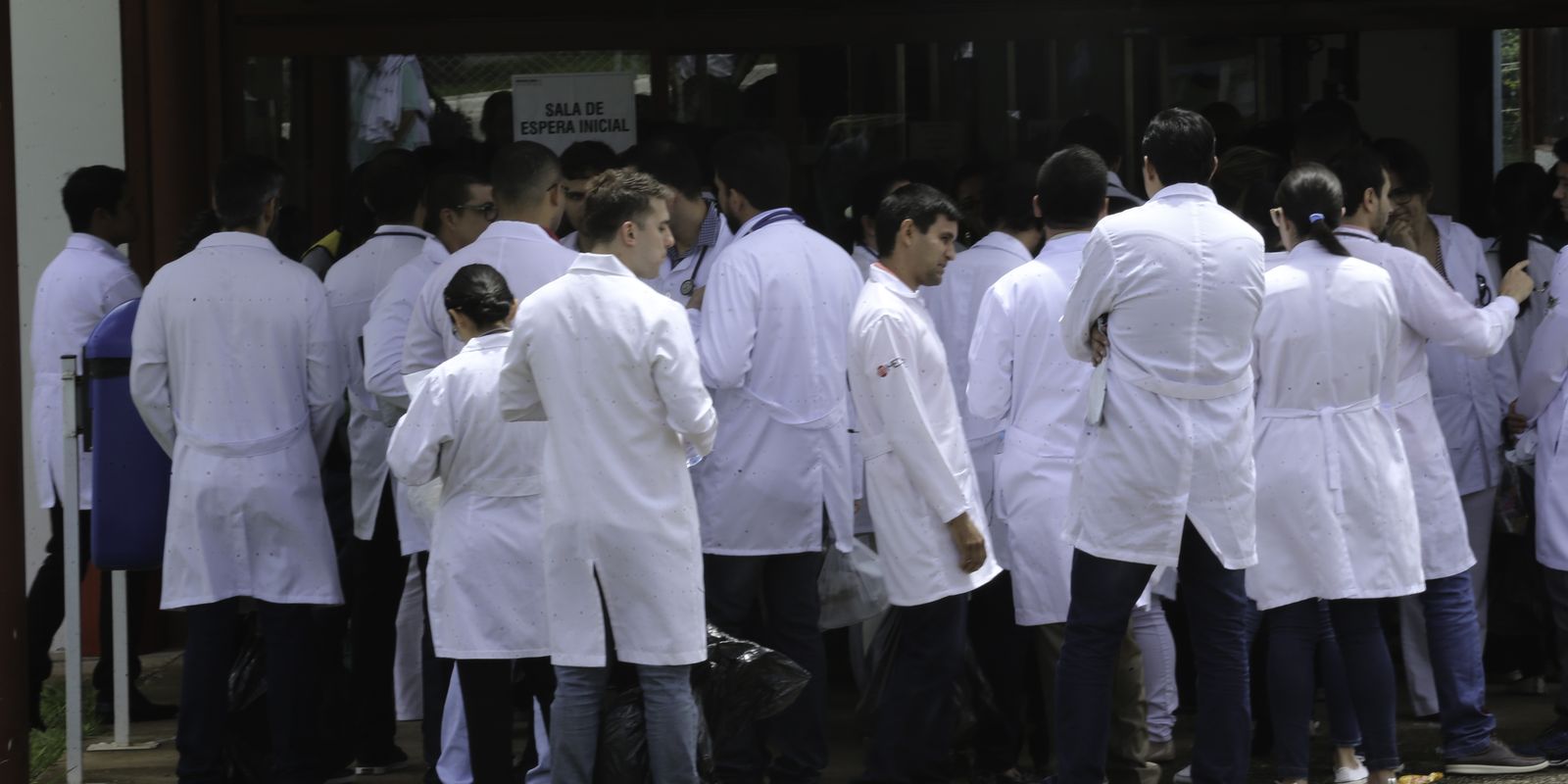 Prova do revalida para médicos é realizada neste fim de semana