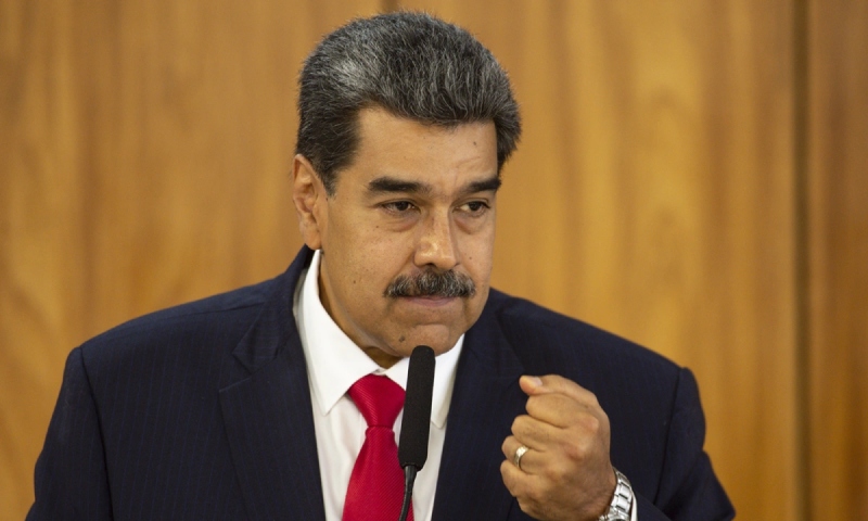 Venezuela fecha fronteiras em véspera de eleições; Maduro ameaça com “paz ou guerra”