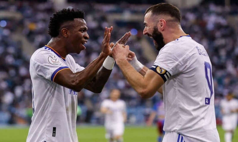 Benzema fica na torcida por Vini Jr na disputa pela Bola de Ouro: ‘É o meu preferido’