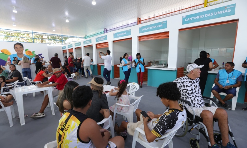 Após 30 anos sem reforma, feira municipal Nova Esperança é entregue pela prefeitura totalmente revitalizada