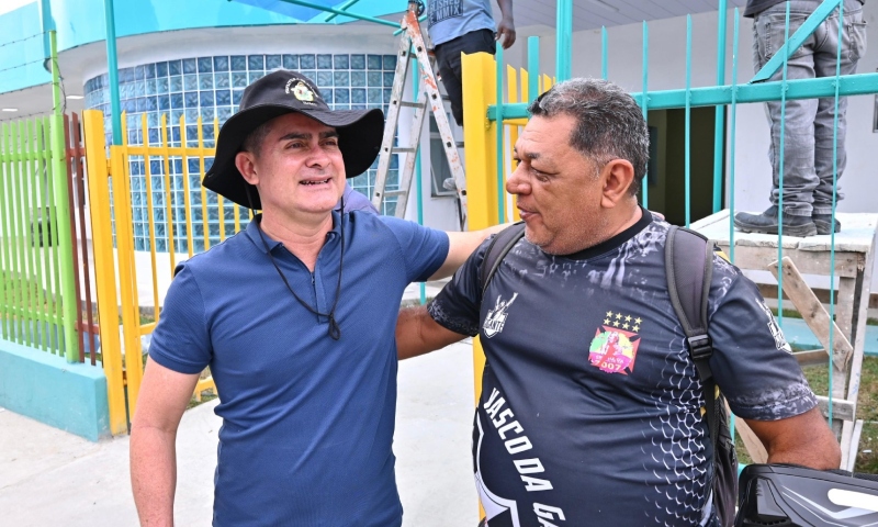 Prefeito vistoria obras em fase final de unidades de saúde na zona Norte