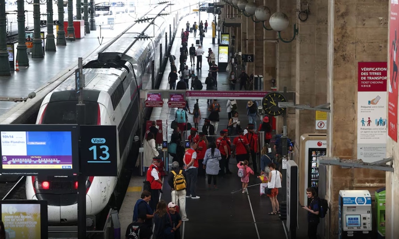 Sabotadores atacam ferrovias e geram caos antes das Olimpíadas