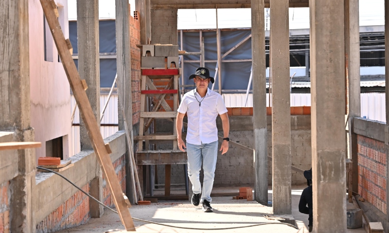 Prefeito realiza fiscalização técnica em construção de novas unidades de saúde na zona Oeste de Manaus