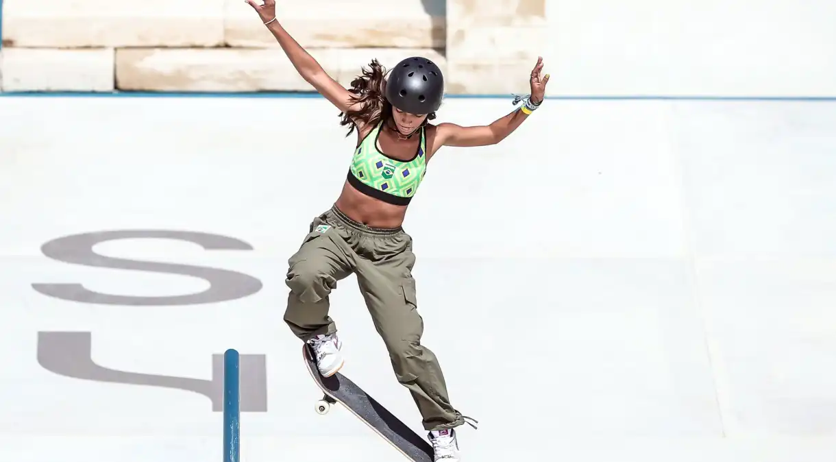 Brasil no pódio: Rayssa Leal conquista medalha de bronze no skate street feminino